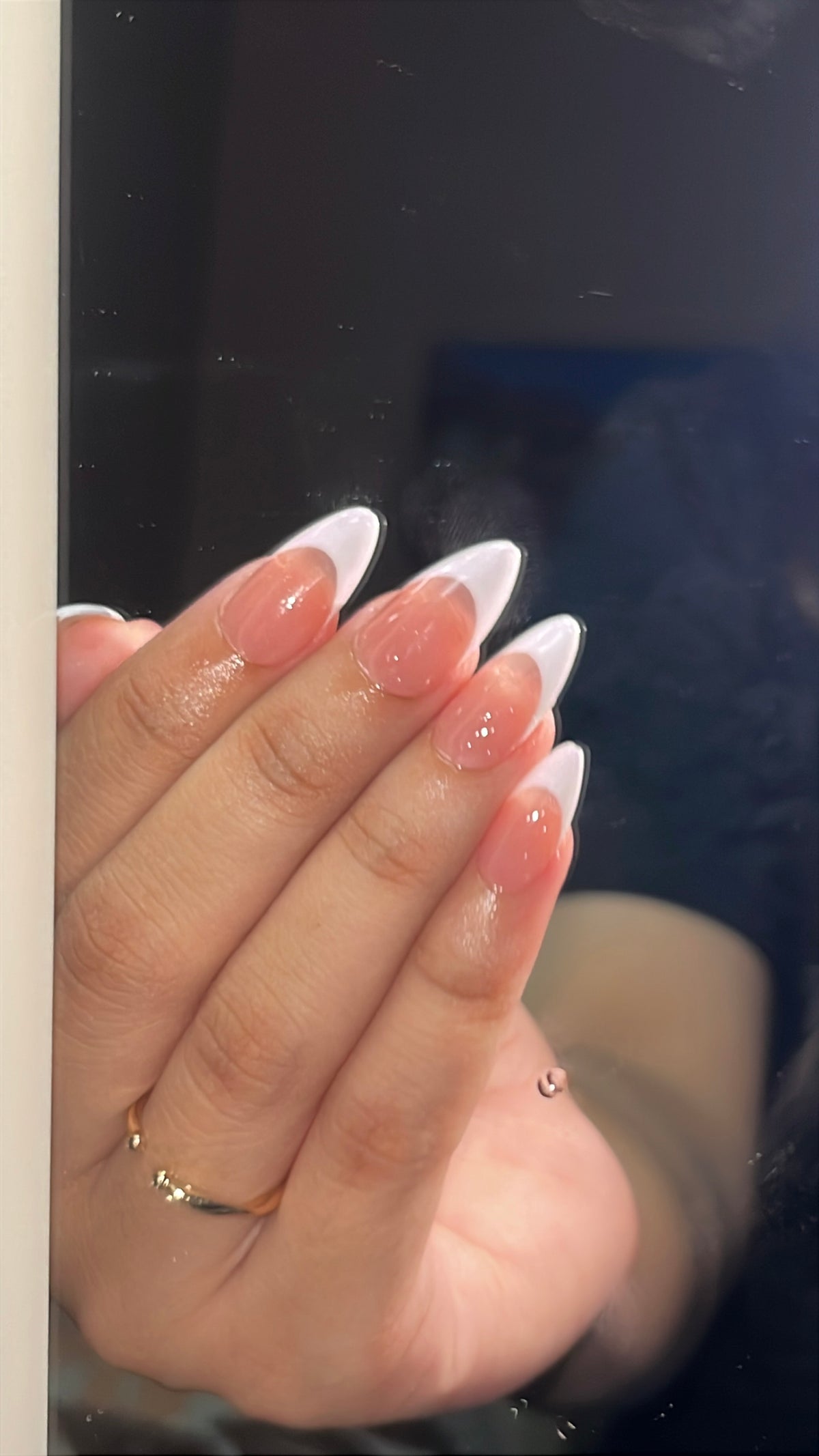 SLEEK REALISTIC FRENCH